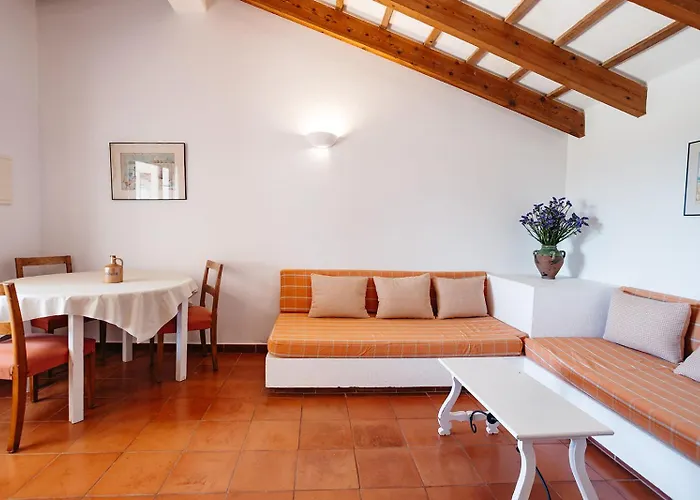 Son Triay فيريريس